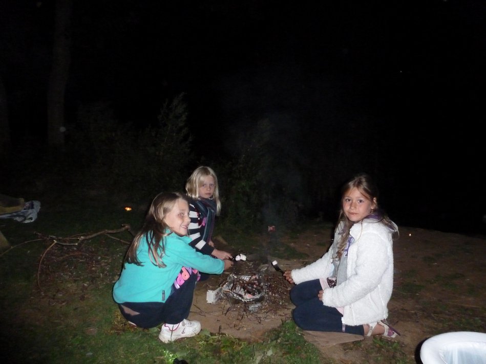 family_2012-08-31 21-59-38_camping